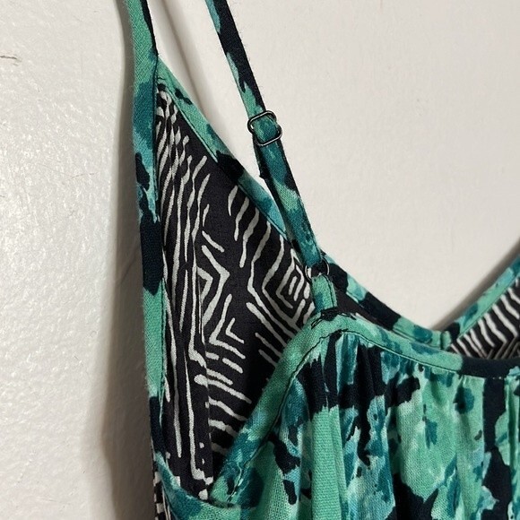 VOLCOM MIX PAISLEY PRINTED FLOWY HANDKERCHIEF HEM Spaghetti strap DRESS XS - Picture 9 of 11